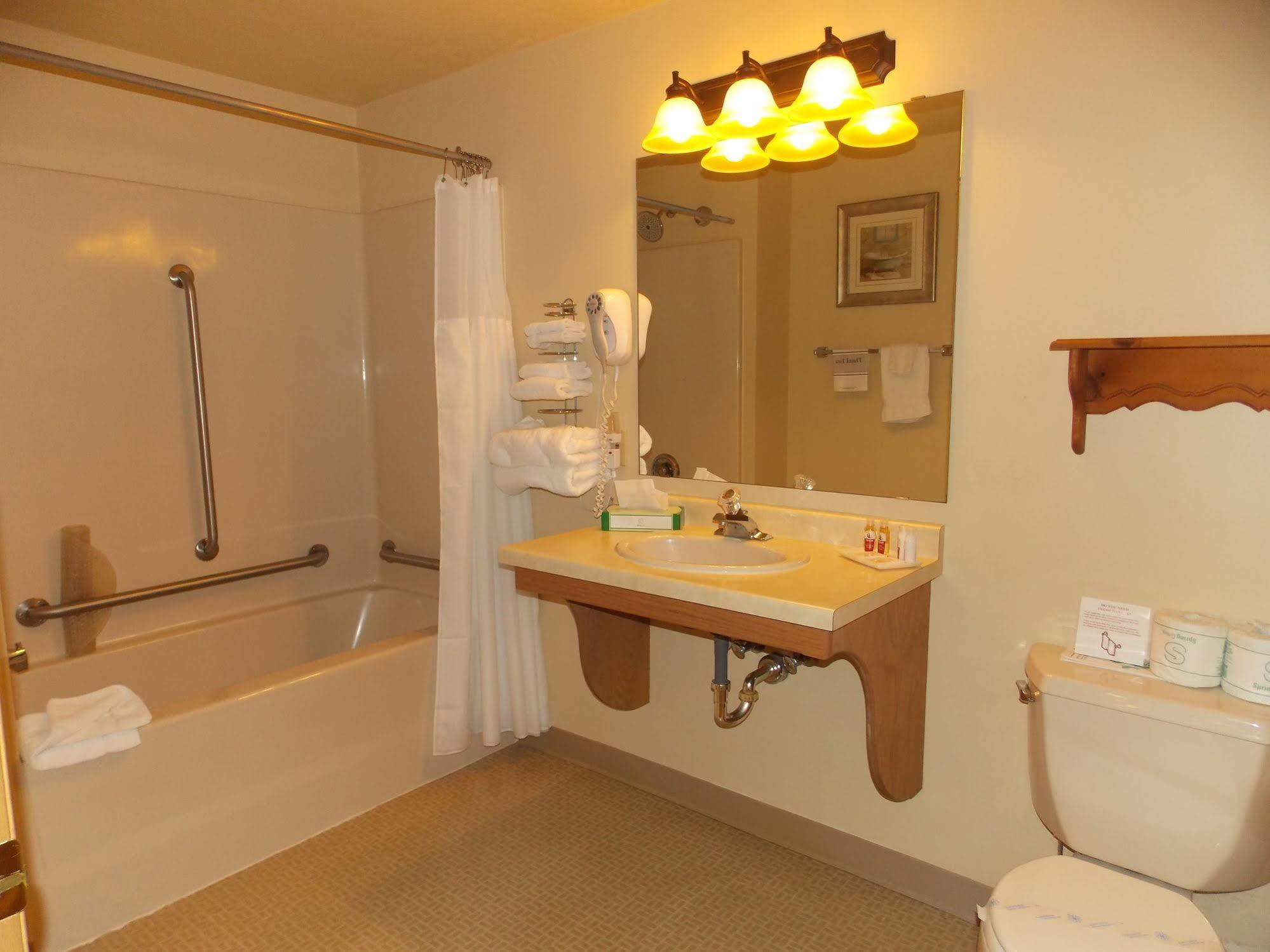 Waterbury Inn Ephraim Bagian luar foto