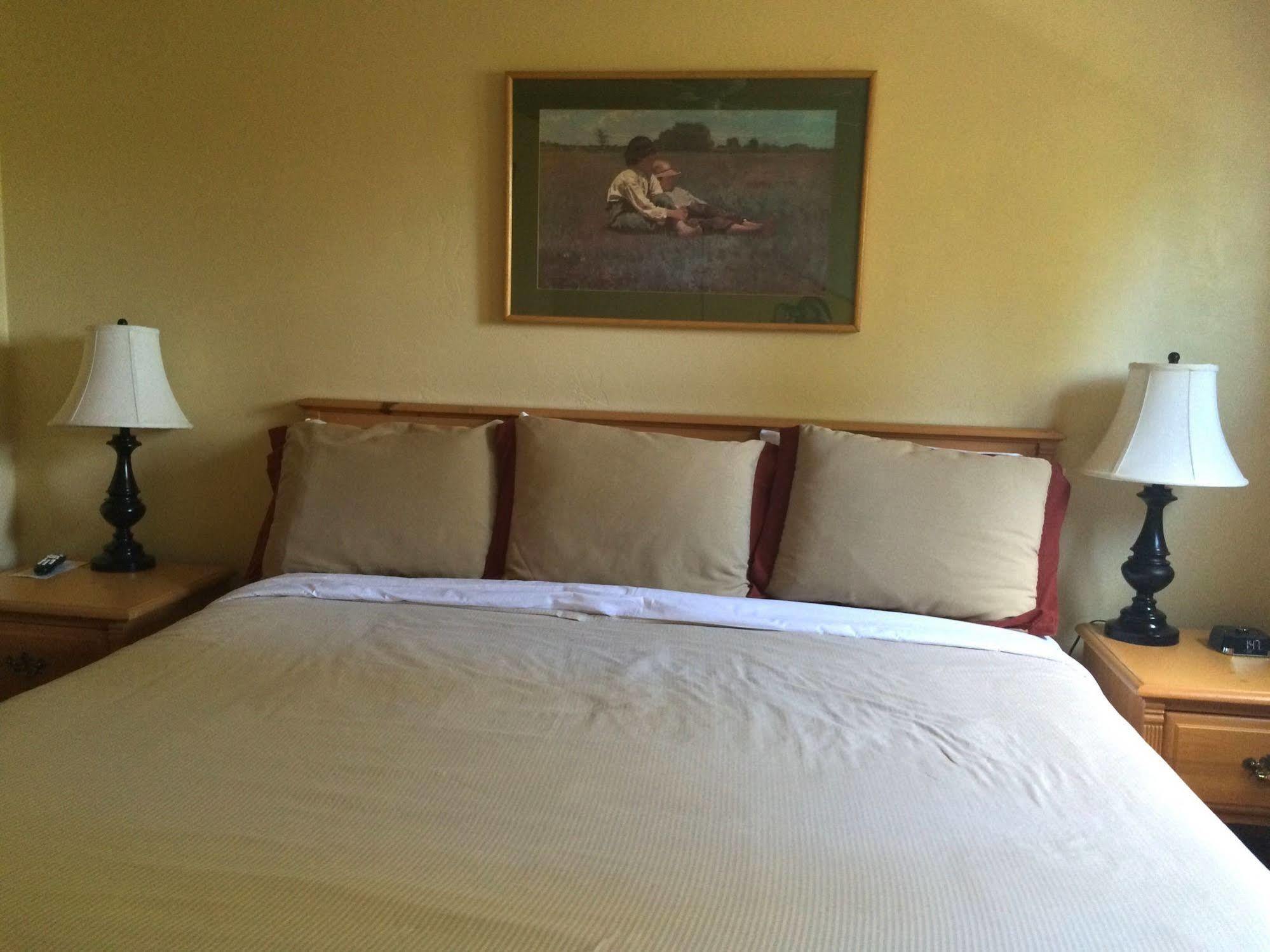Waterbury Inn Ephraim Bagian luar foto
